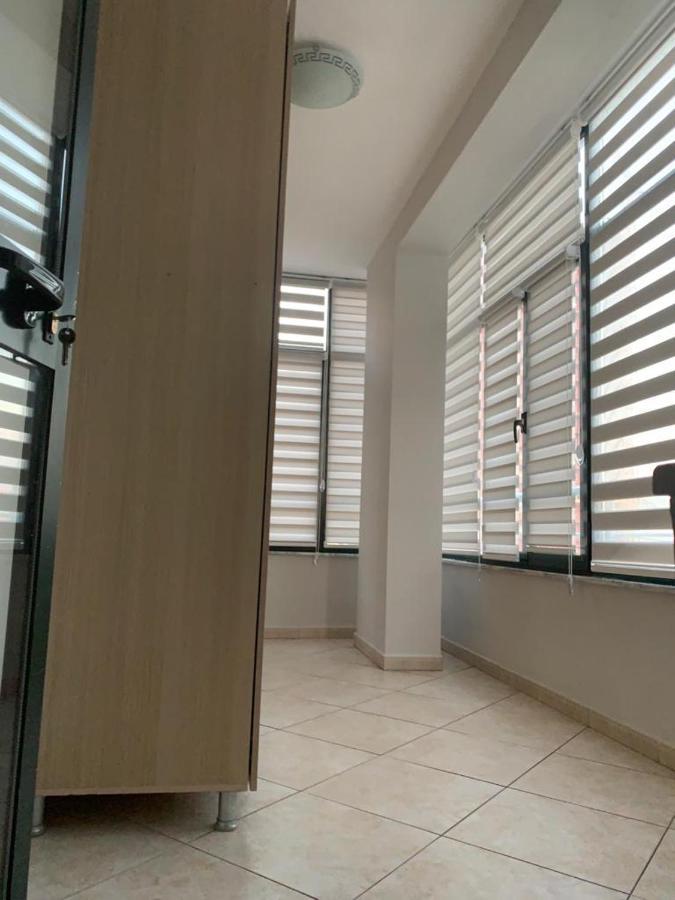 Laureta Central Apartment Tiranë Eksteriør bilde